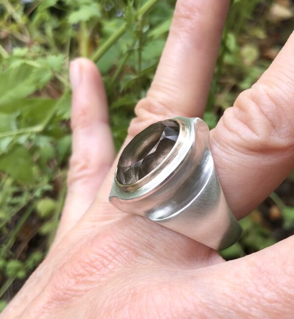 Ring aus Silber, Rauchquarz, Fassung Roségold 585 – Bild 2