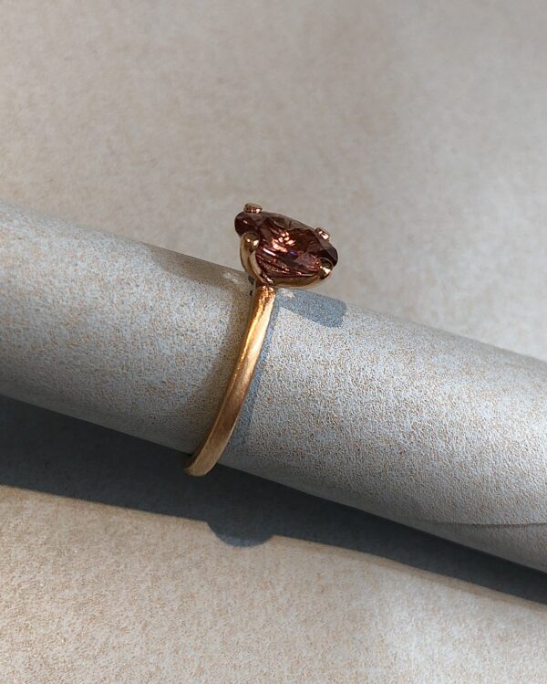 Ring in Roségold 750 (18k) Zirkon 9x7mm – Bild 2
