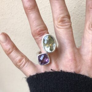 Ring in Silber, Prasiolith und Amethyst